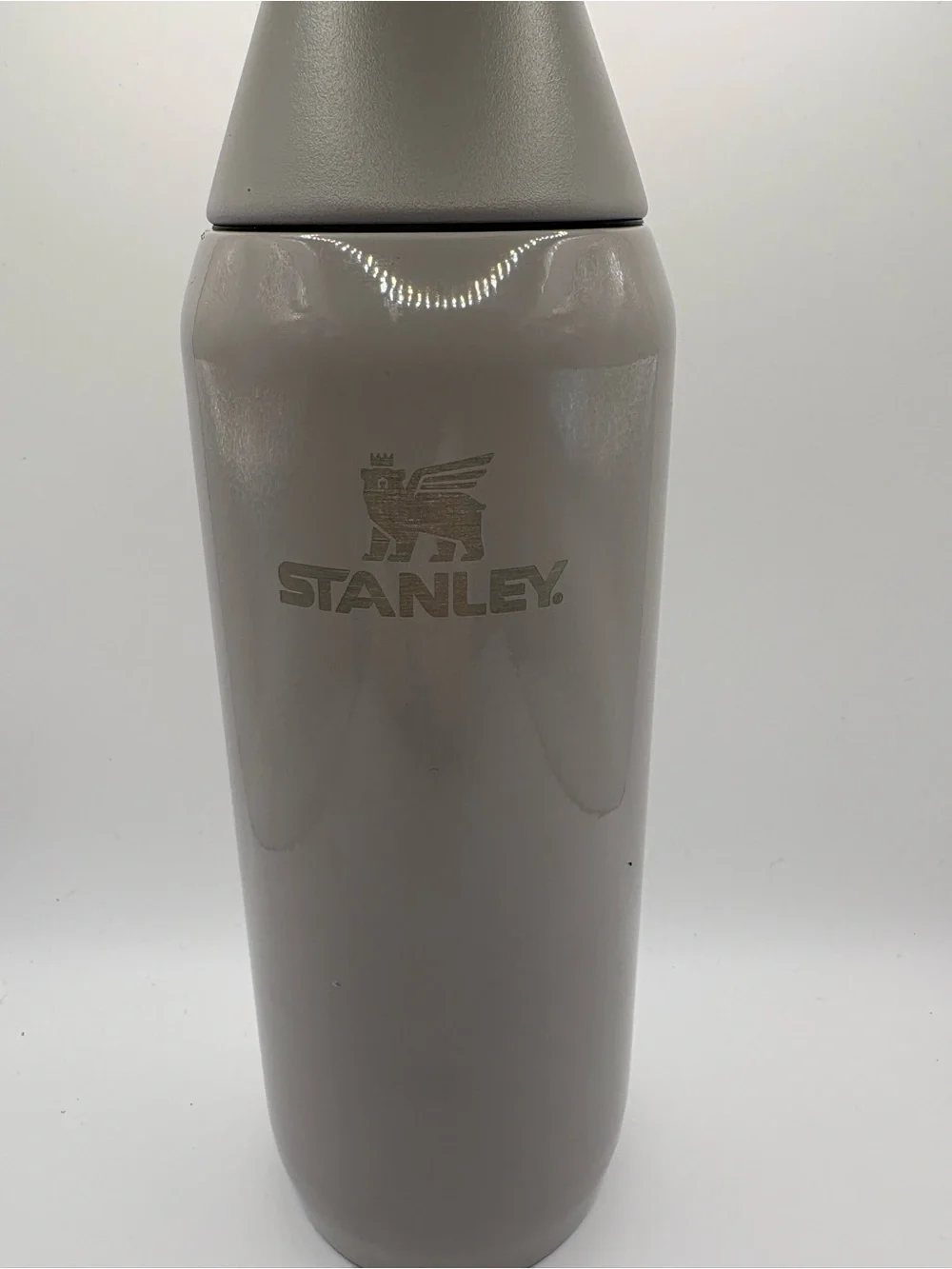 Stanley 20 oz All Day Slim Bottle Gray Shale Gloss Vacuum Insulated Water Bottle - Picture 2 of 7